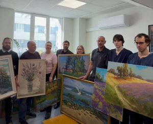 Детальніше про статтю Мистецтво, що лікує: НСХУ передала понад 30 картин КМКЛ №12